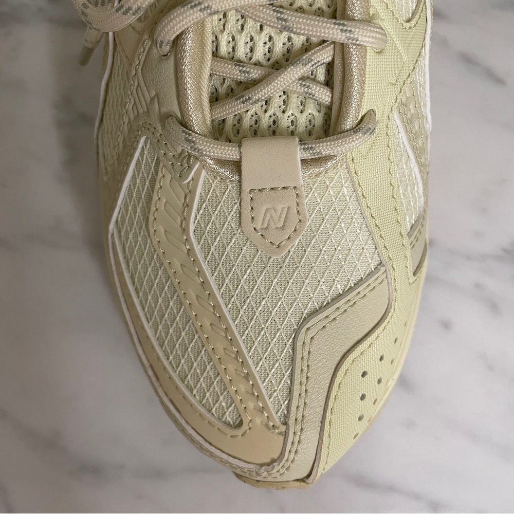 New Balance 1906U Cream Unisex Sneakers. 39.5. New Without Box. - Picture 11 of 13